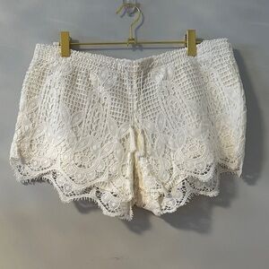Express cream color crochet shorts size small brand new